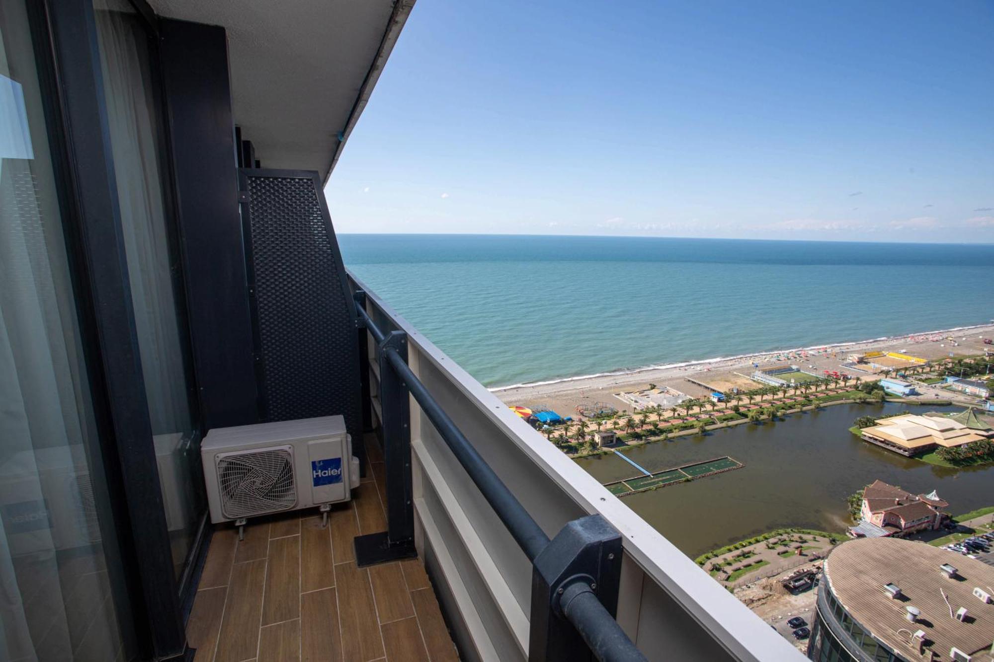 Apartmán Luxsor & Gorgeous Sea Vlews Batumi Exteriér fotografie